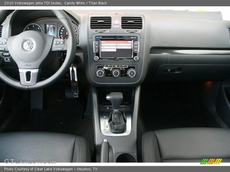 Candy White / Titan Black 2010 Volkswagen Jetta TDI Sedan
