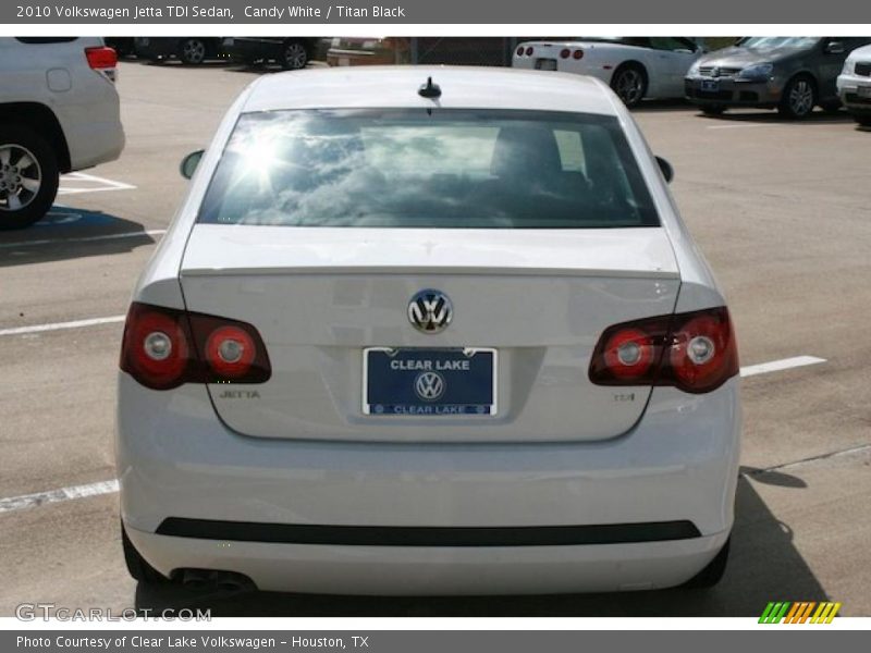Candy White / Titan Black 2010 Volkswagen Jetta TDI Sedan