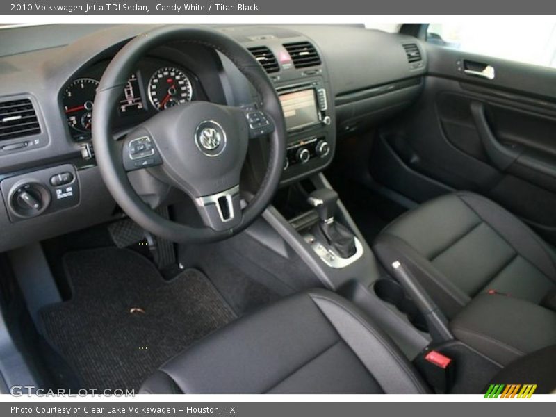 Candy White / Titan Black 2010 Volkswagen Jetta TDI Sedan