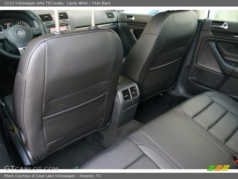 Candy White / Titan Black 2010 Volkswagen Jetta TDI Sedan