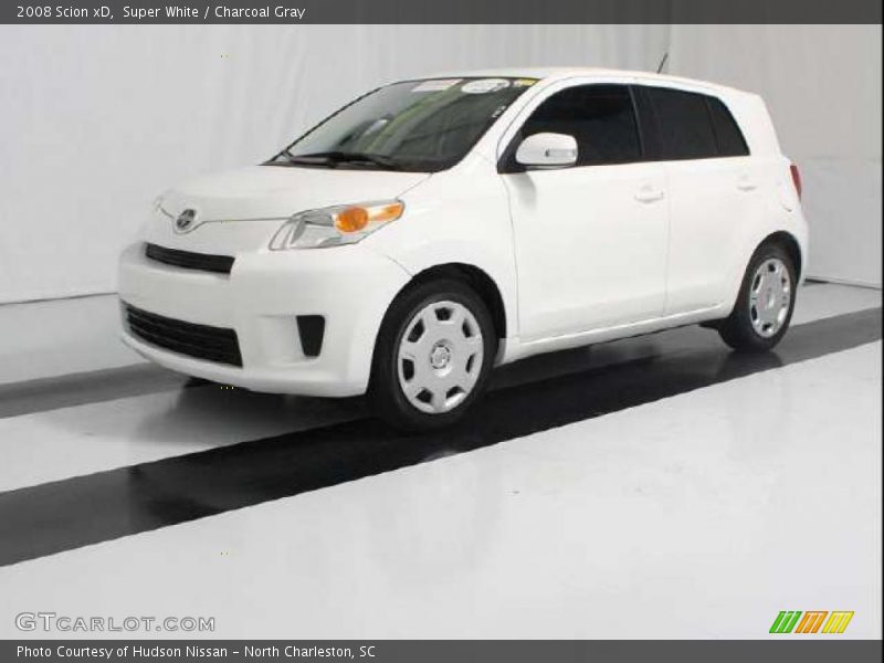 Super White / Charcoal Gray 2008 Scion xD