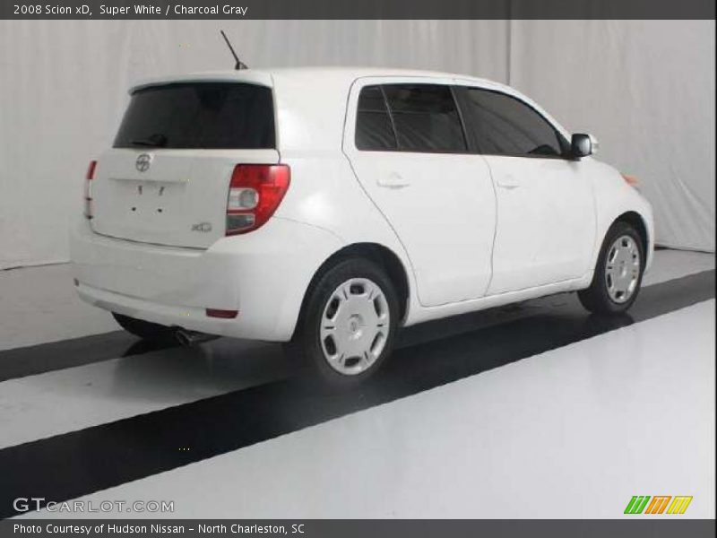 Super White / Charcoal Gray 2008 Scion xD