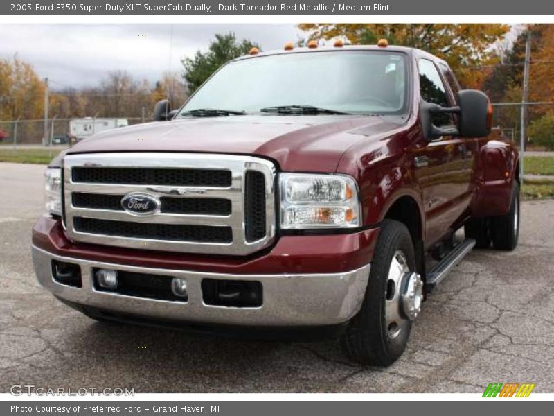Dark Toreador Red Metallic / Medium Flint 2005 Ford F350 Super Duty XLT SuperCab Dually