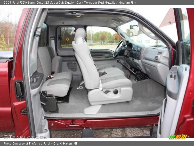  2005 F350 Super Duty XLT SuperCab Dually Medium Flint Interior