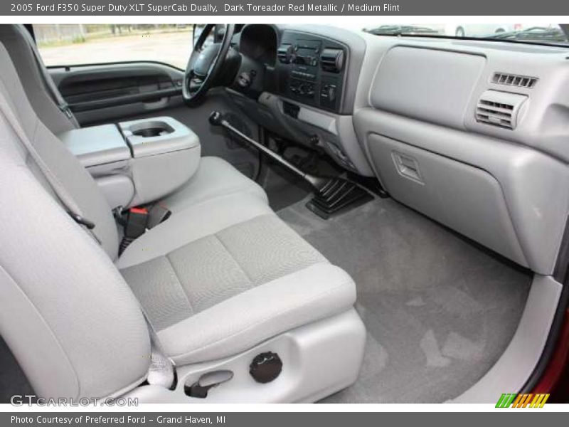  2005 F350 Super Duty XLT SuperCab Dually Medium Flint Interior