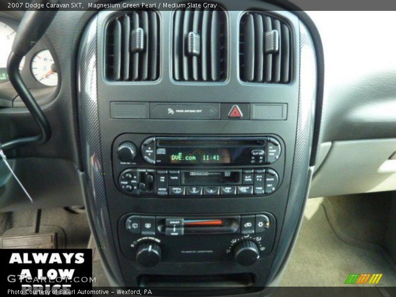 Magnesium Green Pearl / Medium Slate Gray 2007 Dodge Caravan SXT