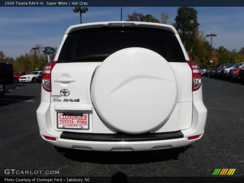 Super White / Ash Gray 2009 Toyota RAV4 I4