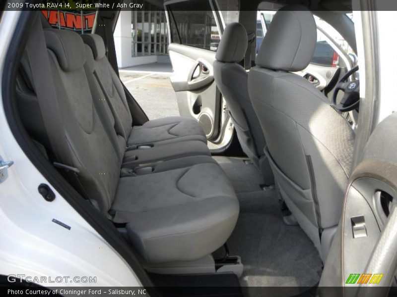 Super White / Ash Gray 2009 Toyota RAV4 I4