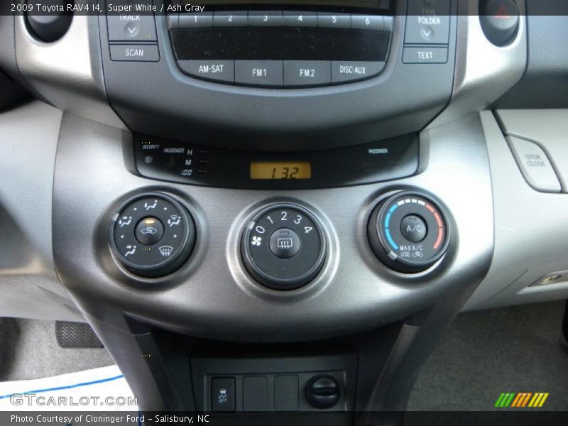 Super White / Ash Gray 2009 Toyota RAV4 I4