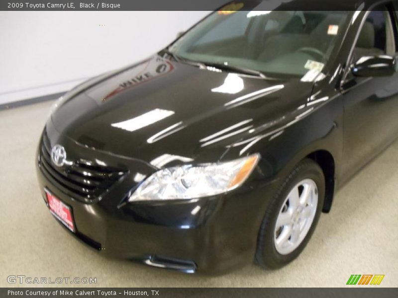 Black / Bisque 2009 Toyota Camry LE