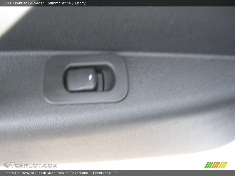 Summit White / Ebony 2010 Pontiac G6 Sedan