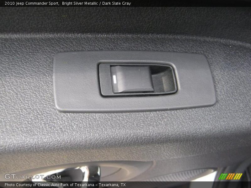 Bright Silver Metallic / Dark Slate Gray 2010 Jeep Commander Sport