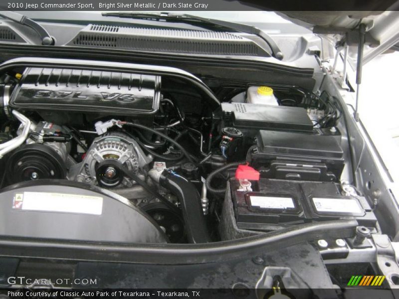 Bright Silver Metallic / Dark Slate Gray 2010 Jeep Commander Sport