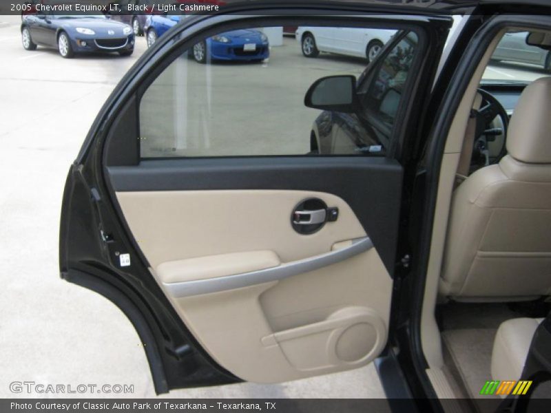 Black / Light Cashmere 2005 Chevrolet Equinox LT