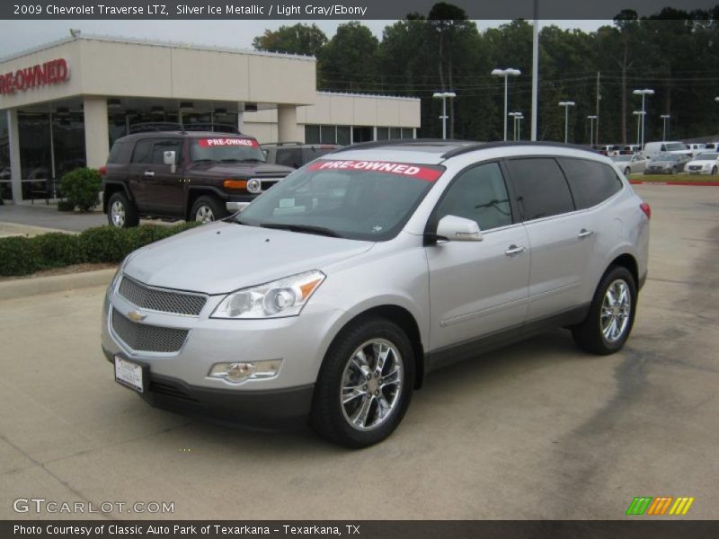 Silver Ice Metallic / Light Gray/Ebony 2009 Chevrolet Traverse LTZ