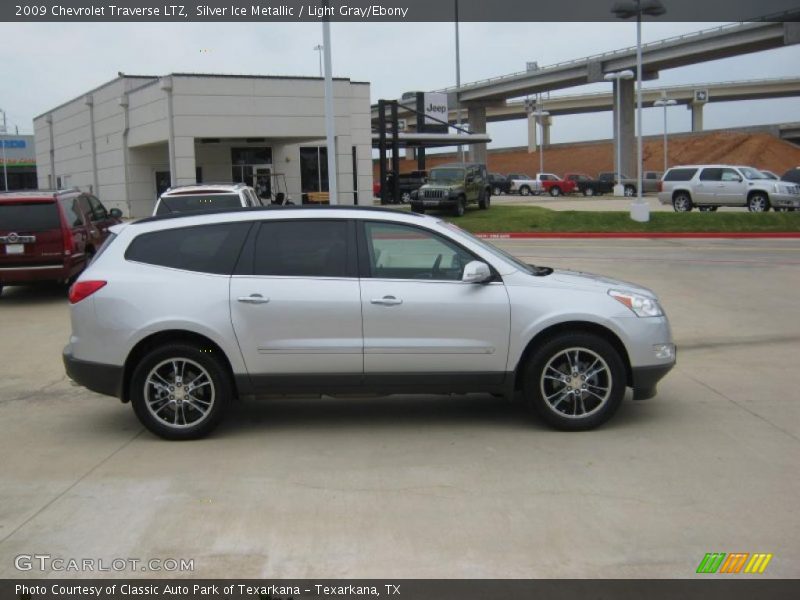 Silver Ice Metallic / Light Gray/Ebony 2009 Chevrolet Traverse LTZ