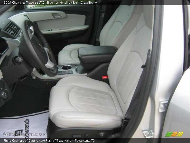  2009 Traverse LTZ Light Gray/Ebony Interior