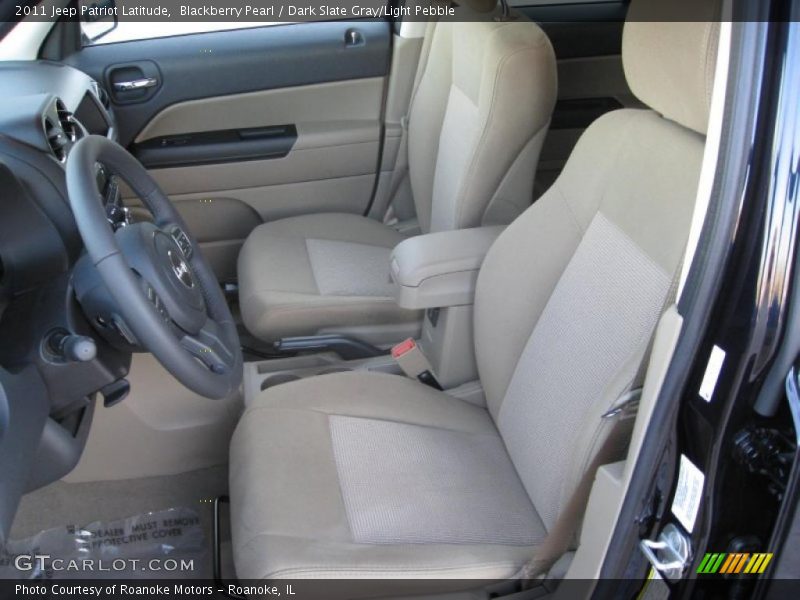  2011 Patriot Latitude Dark Slate Gray/Light Pebble Interior