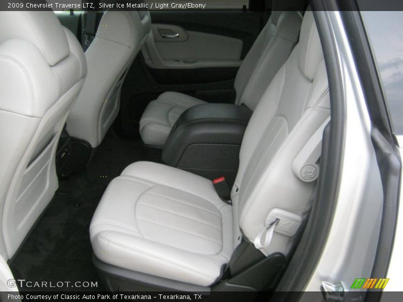  2009 Traverse LTZ Light Gray/Ebony Interior