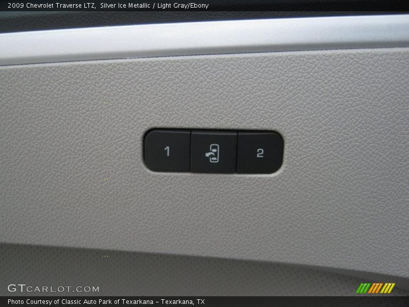 Controls of 2009 Traverse LTZ