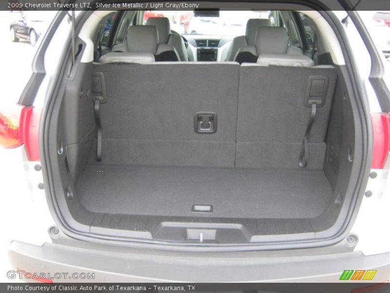  2009 Traverse LTZ Trunk