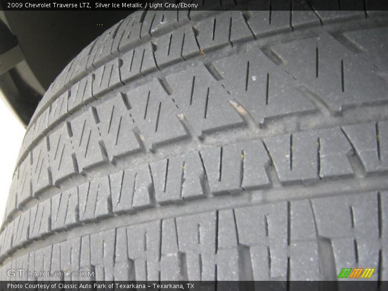 Silver Ice Metallic / Light Gray/Ebony 2009 Chevrolet Traverse LTZ