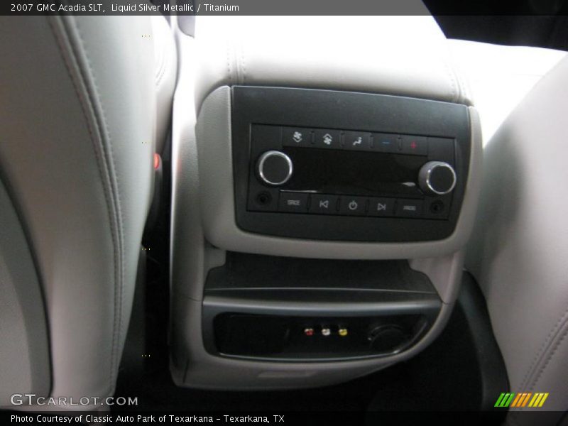 Liquid Silver Metallic / Titanium 2007 GMC Acadia SLT