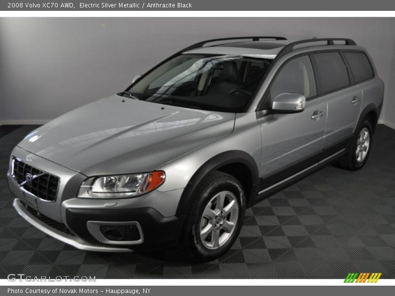 Electric Silver Metallic / Anthracite Black 2008 Volvo XC70 AWD