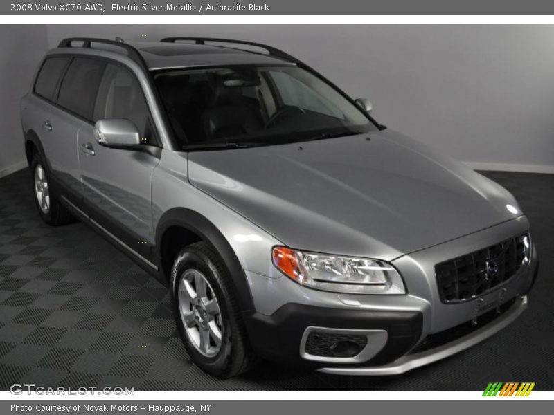 Electric Silver Metallic / Anthracite Black 2008 Volvo XC70 AWD