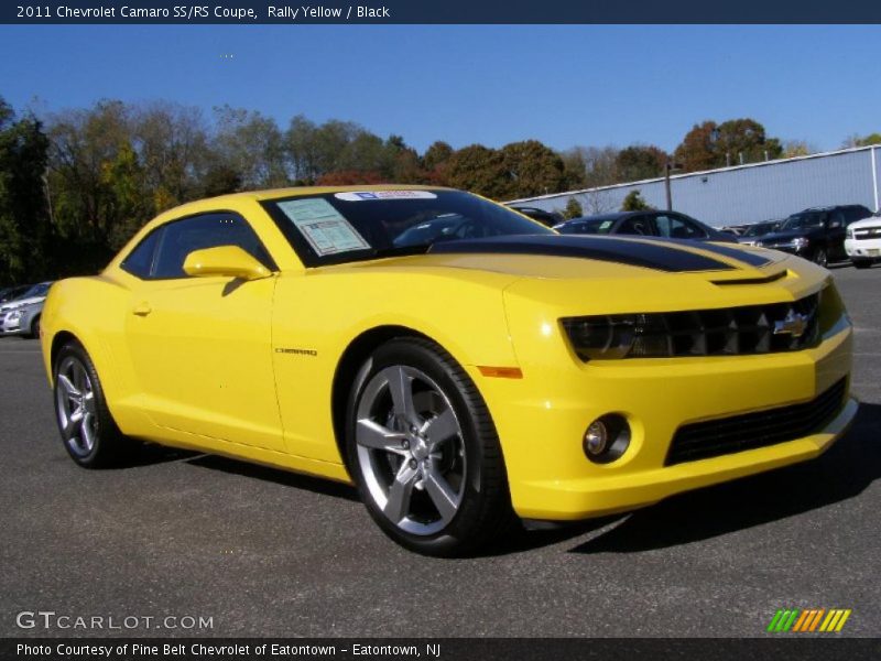 Front 3/4 View of 2011 Camaro SS/RS Coupe