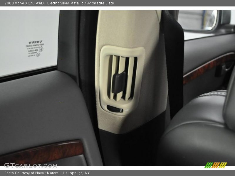 Electric Silver Metallic / Anthracite Black 2008 Volvo XC70 AWD