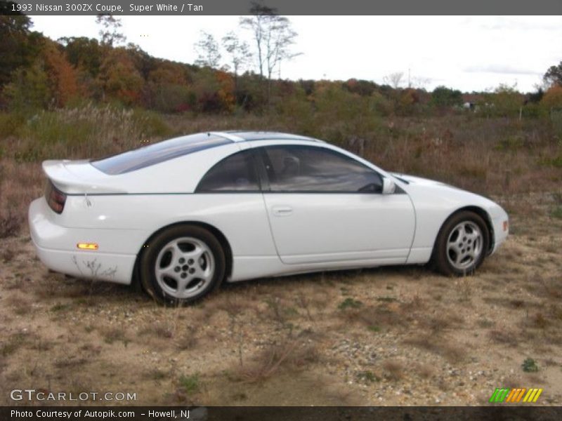 Super White / Tan 1993 Nissan 300ZX Coupe