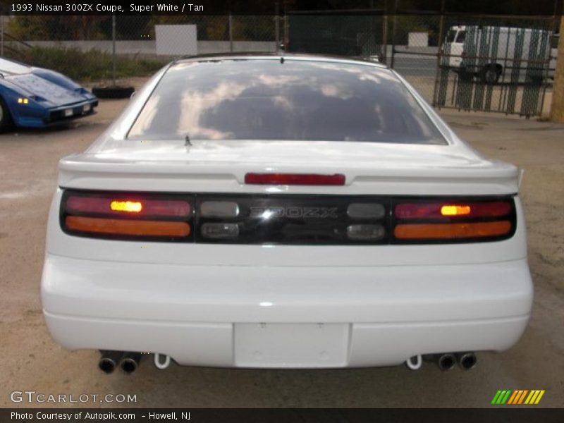 Super White / Tan 1993 Nissan 300ZX Coupe