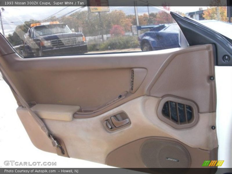 Super White / Tan 1993 Nissan 300ZX Coupe