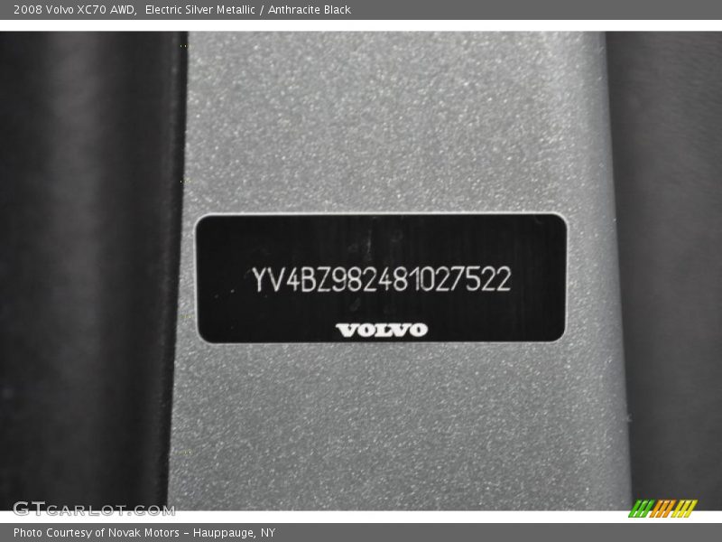 Electric Silver Metallic / Anthracite Black 2008 Volvo XC70 AWD
