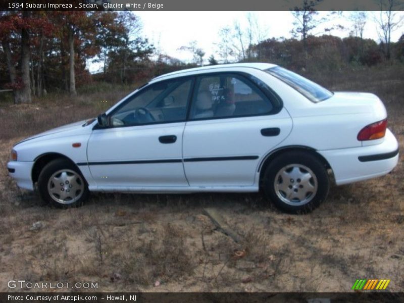 Glacier White / Beige 1994 Subaru Impreza L Sedan