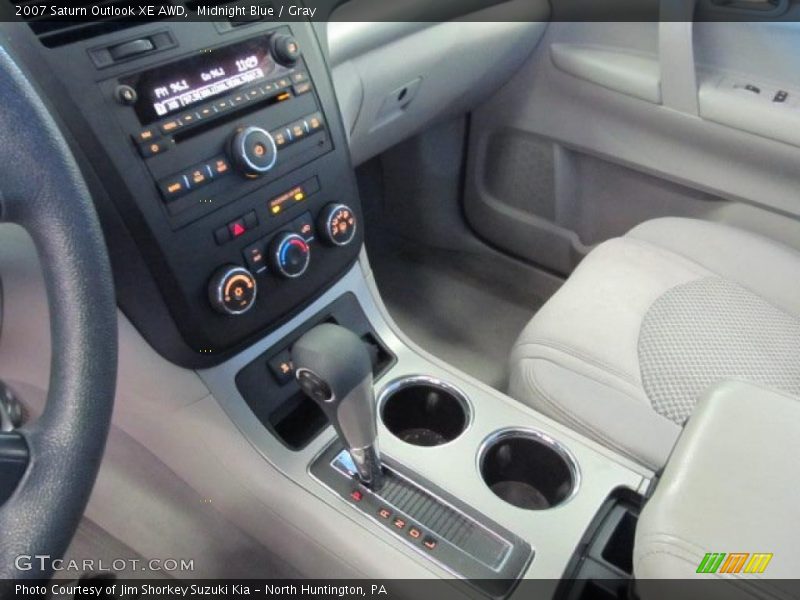  2007 Outlook XE AWD 6 Speed Automatic Shifter
