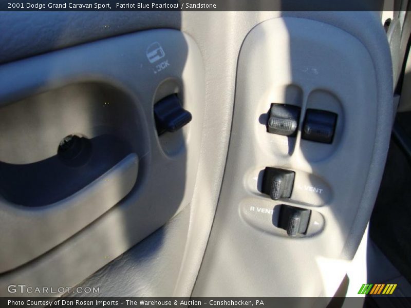 Patriot Blue Pearlcoat / Sandstone 2001 Dodge Grand Caravan Sport