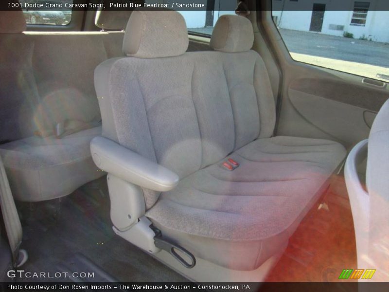 Patriot Blue Pearlcoat / Sandstone 2001 Dodge Grand Caravan Sport