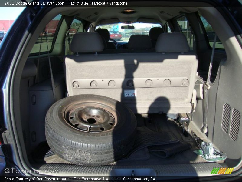 Patriot Blue Pearlcoat / Sandstone 2001 Dodge Grand Caravan Sport