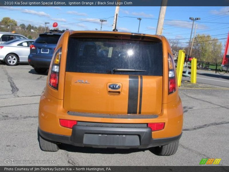 Ignition Orange / Black Soul Logo Cloth 2010 Kia Soul Ignition Special Edition
