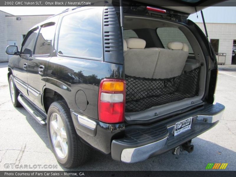  2002 Yukon SLT Trunk