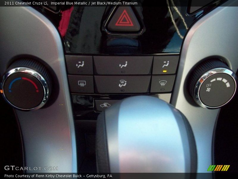 Controls of 2011 Cruze LS