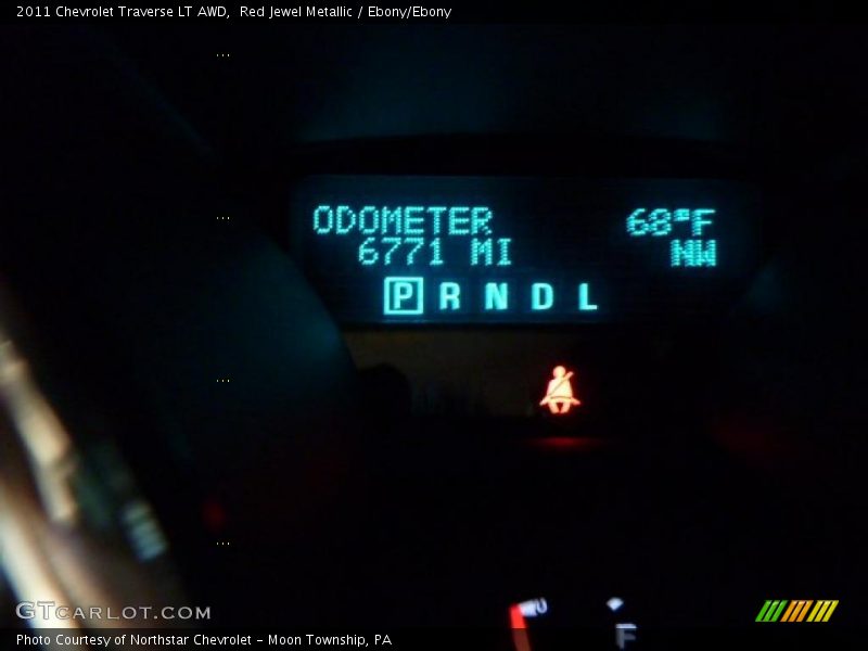 Red Jewel Metallic / Ebony/Ebony 2011 Chevrolet Traverse LT AWD