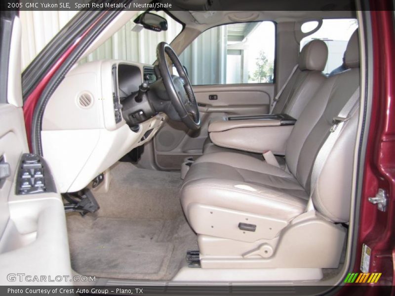  2005 Yukon SLE Neutral/Shale Interior