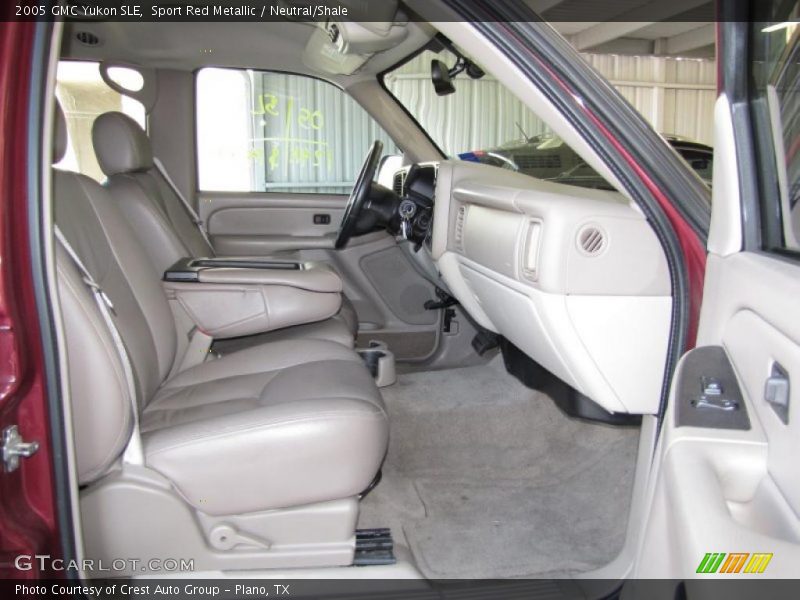  2005 Yukon SLE Neutral/Shale Interior