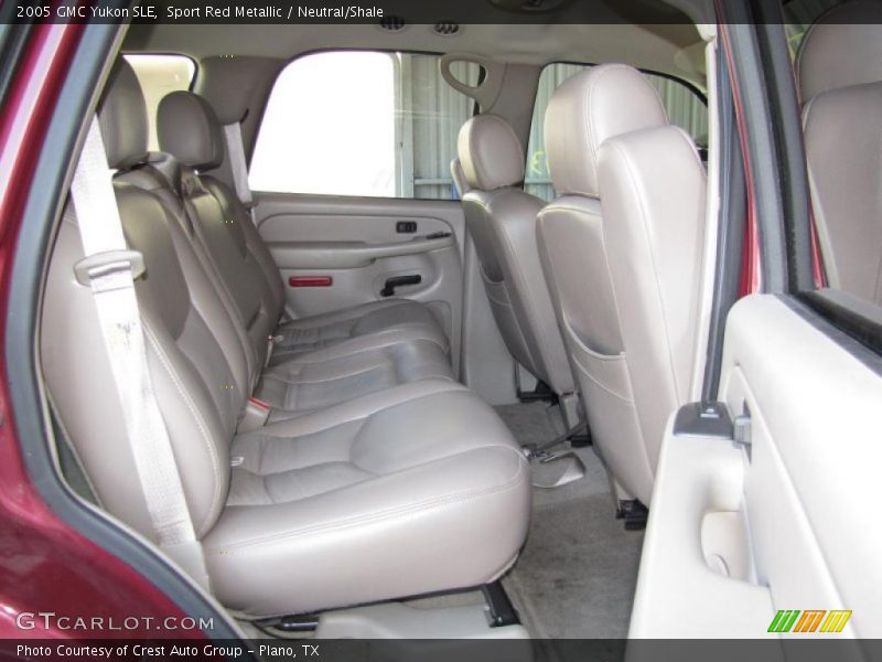  2005 Yukon SLE Neutral/Shale Interior