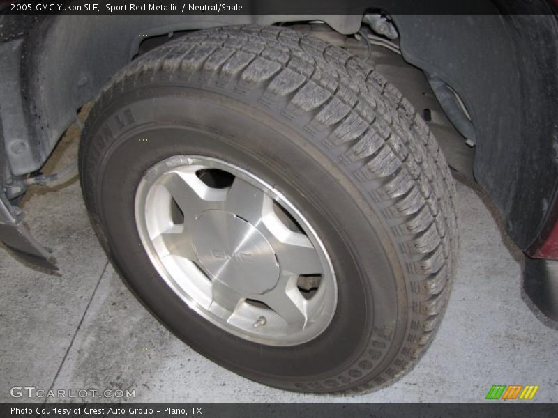  2005 Yukon SLE Wheel