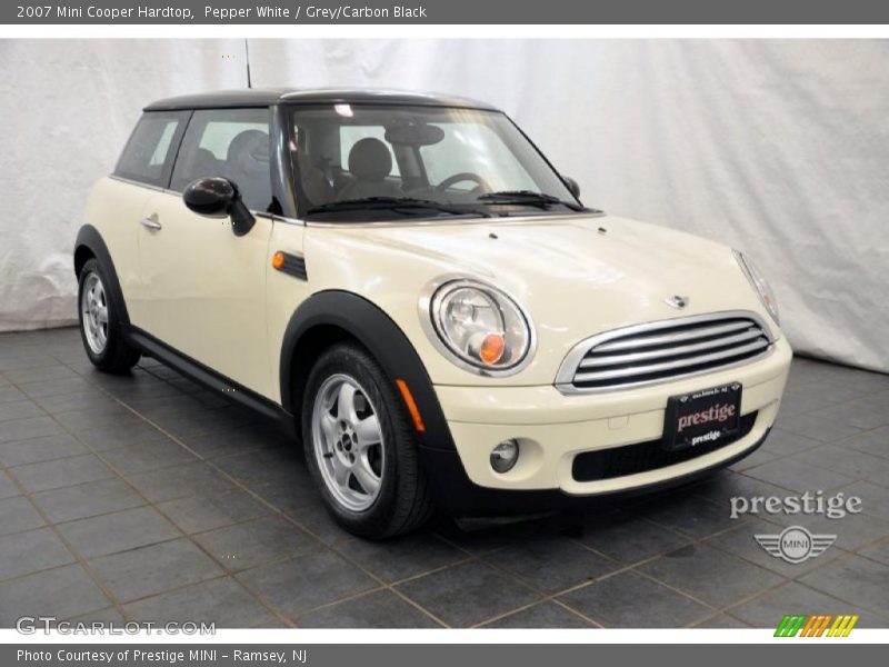 Pepper White / Grey/Carbon Black 2007 Mini Cooper Hardtop