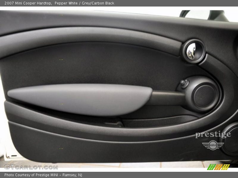 Pepper White / Grey/Carbon Black 2007 Mini Cooper Hardtop